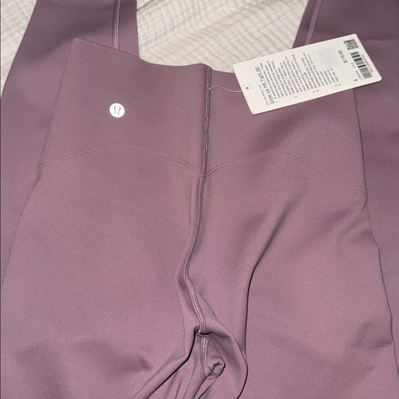 lululemon Glow Up Super-High-Rise Tight 28" size 6 - Picture 9 of 10
